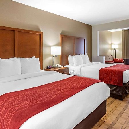 Comfort Inn & Suites Cedar Rapids North - Collins Road Zewnętrze zdjęcie