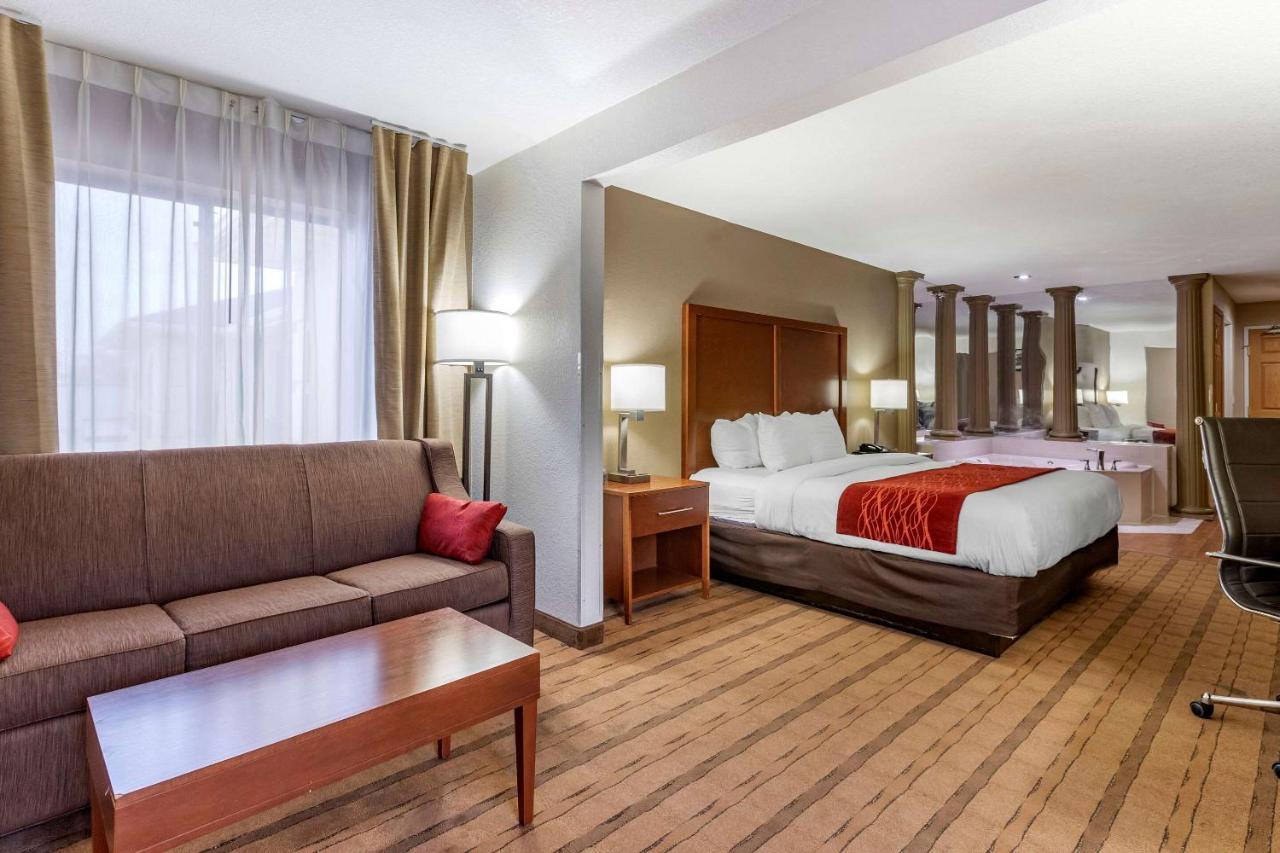 Comfort Inn & Suites Cedar Rapids North - Collins Road Zewnętrze zdjęcie